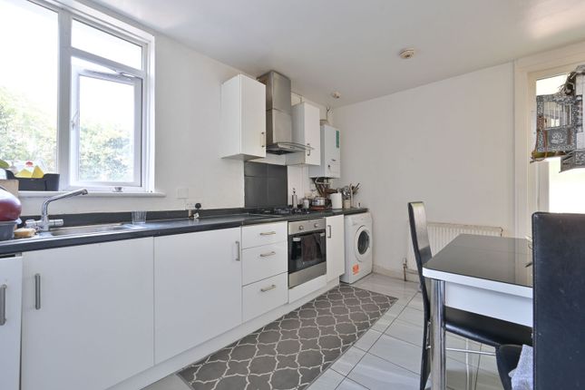Rayners Lane, South Harrow photo 4