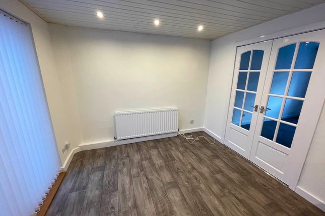 25 Guisborough Drive, North Shields photo 4