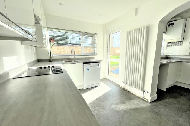 Flat to rent in Albert Road, Bexhill-On-Sea