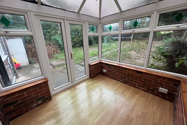 88 Grange Road Royston, Barnsley photo 4