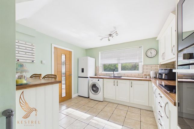 64, Hill Estate, Pontefract photo 4