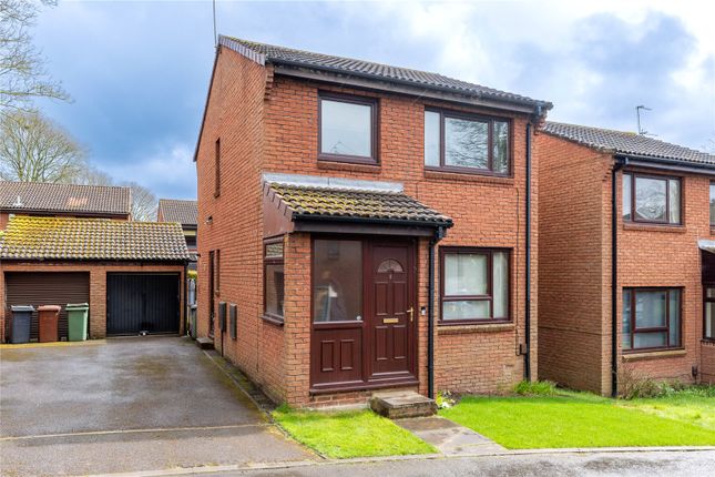 Thumbnail Detached house for sale in Summerhill Place, Roundhay, Leeds