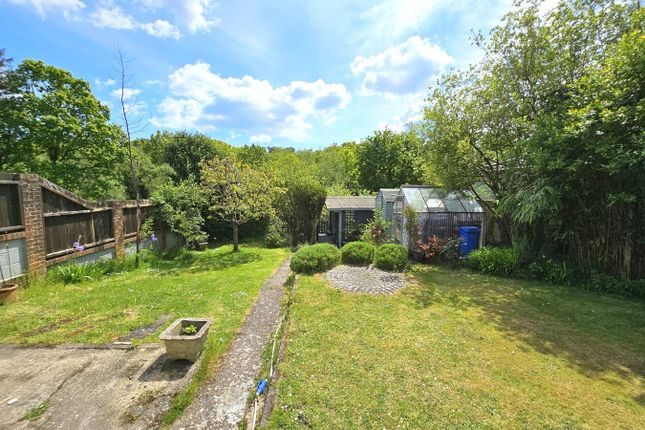 12, Berkeley Avenue, POOLE photo 2