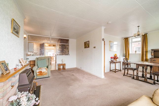 23, Windermere Avenue, Manchester photo 4