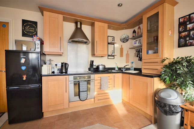Flat for sale in 14 Station Road, Kettering