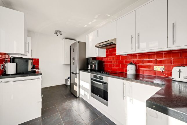 88, Swaisland Road, Dartford photo 3