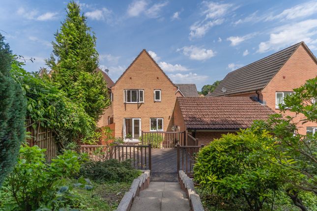 19 Priory Grove, Newport photo 4