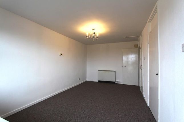 104, Longford Court, Hendon photo 4