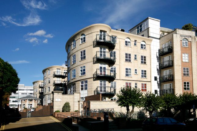 Thumbnail Flat for sale in Worple Road, London