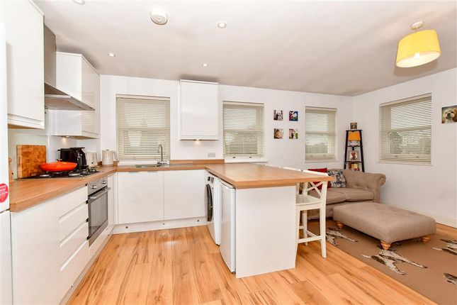 Flat for sale in Old Road West, Gravesend, Kent