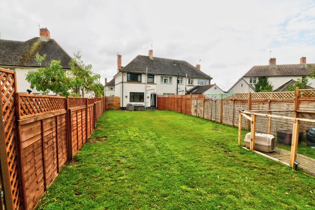 End terrace house for sale in Northumberland Avenue, Stamford