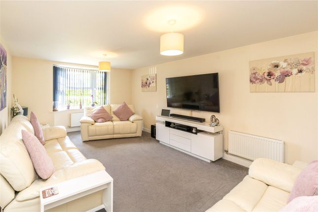 8, Bowfell Grove, Warrington photo 4