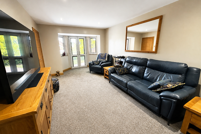 21 Willow Grove, Peterlee photo 3