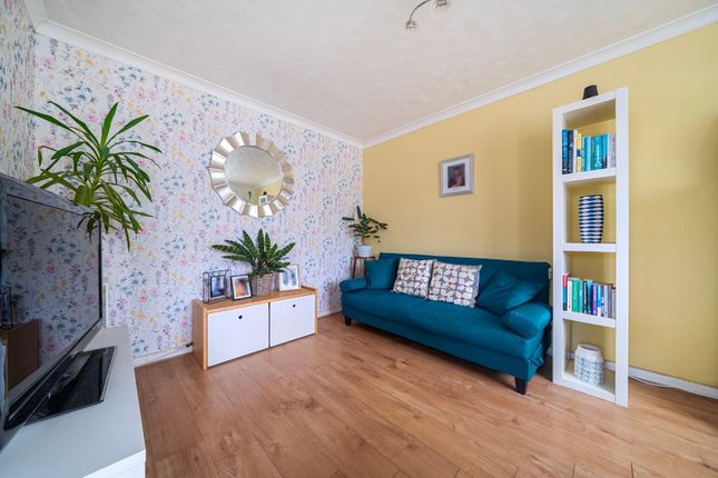 10, Manor Gardens, Emsworth photo 3