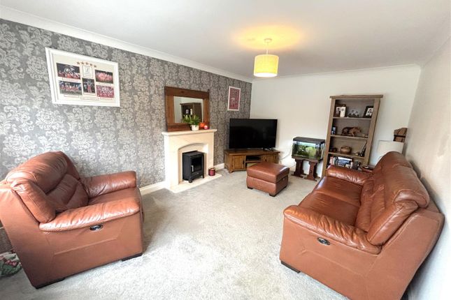 12, Stiles Close, Sheerness photo 4
