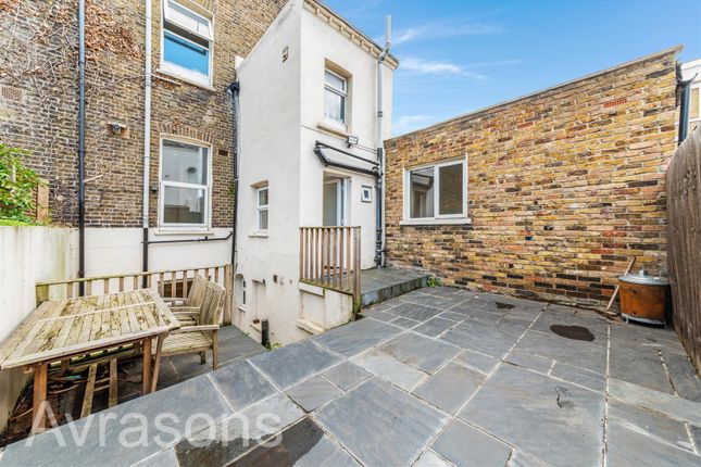 Flat B, 1 Lilford Road, London photo 3