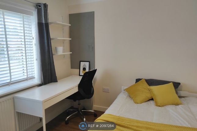 Thumbnail Room to rent in Northfolk Terrace, Coventry