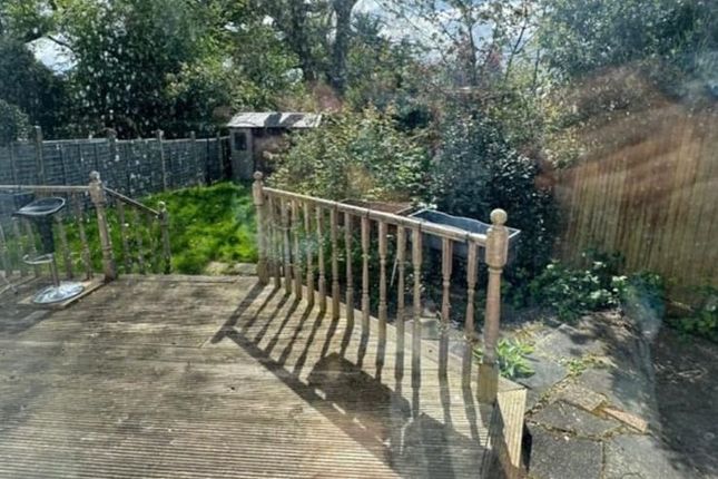 Latimer Close, Pinner photo 3