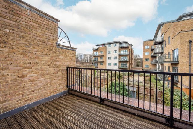 Terraced house to rent in Emerald Square, Roehampton, London