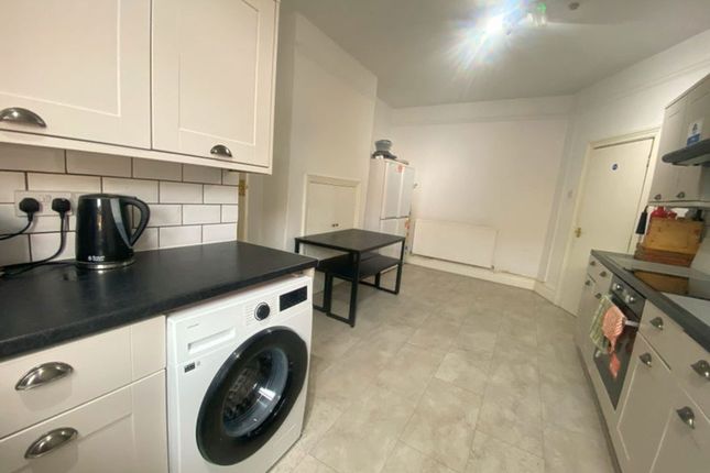 Room 4, 2, Melbourne Road, Coventry photo 2