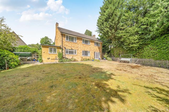 5A, Elsenwood Crescent, Camberley photo 2