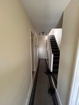 12, Plough Close, Luton photo 5