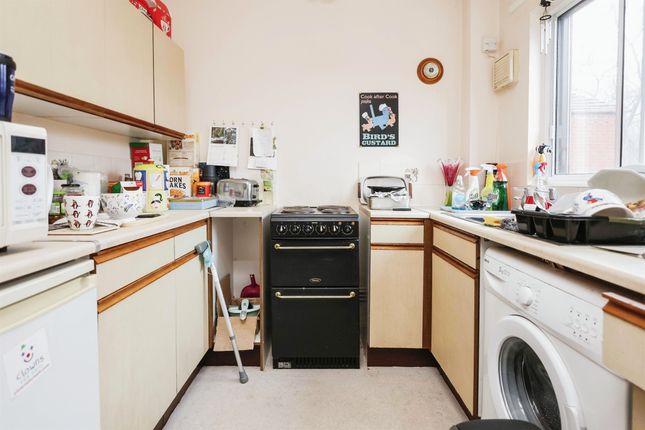 Flat 32, Home Meadow Court, 340, Haunch Lane, Birmingham photo 4