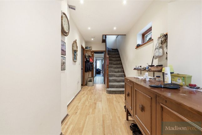 4, Broadhurst Gardens, Essex photo 4