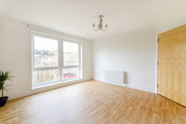 Thumbnail Flat to rent in Watts Grove, Bow, London