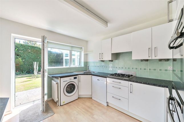 9, Belmore Road, Hampshire photo 3