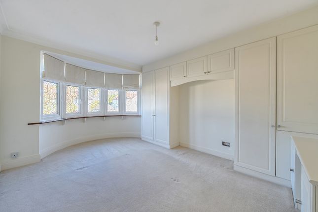 1360883-5-68dc09c...