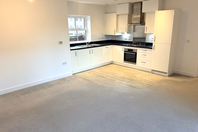 4, Tulett Avenue, London photo 3