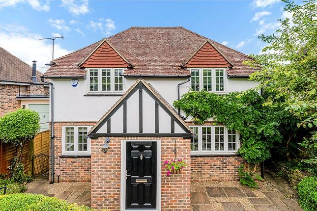 3-bed house on 33, Beadles Lane, Oxted, £725,000
