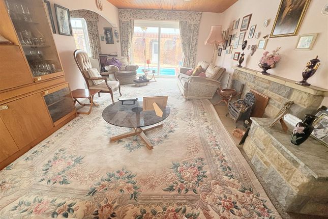 12, Hill Head Road, Fareham photo 4