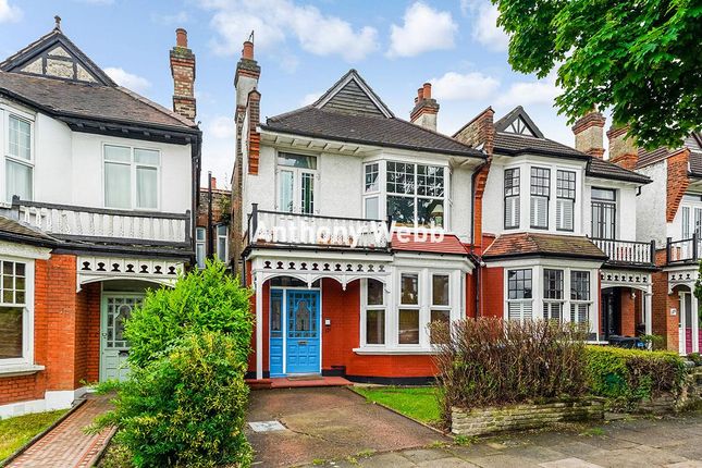 Flat for sale in Fox Lane, Palmers Green