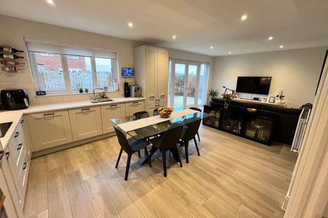137 Armstrong Road, Luton, Bedfordshire photo 2