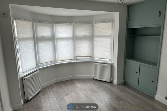 B Victoria Road, London photo 5