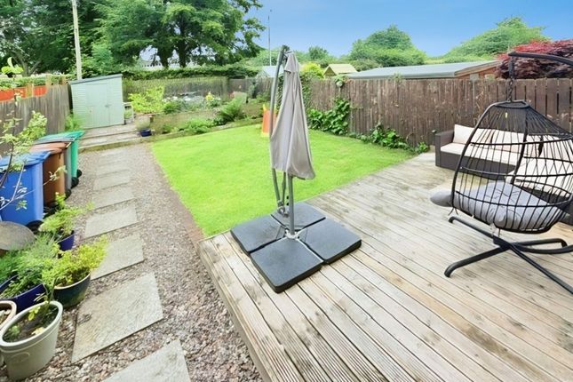 48 Carseggie Crescent, Glenrothes photo 2