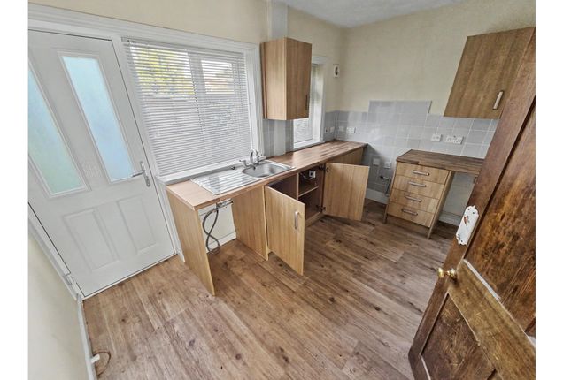 27, Bingham Road, Nottingham photo 5