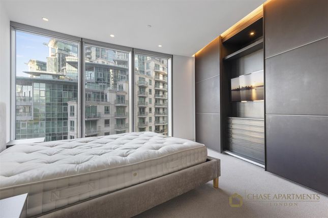 Flat to rent in The Tower, St George's Wharf, Vauxhall