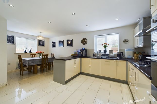 21 Ossulbury Lane, Aylesbury photo 4