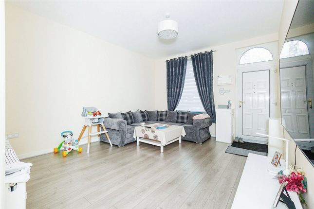 27, Gordon Avenue, Oldham photo 2