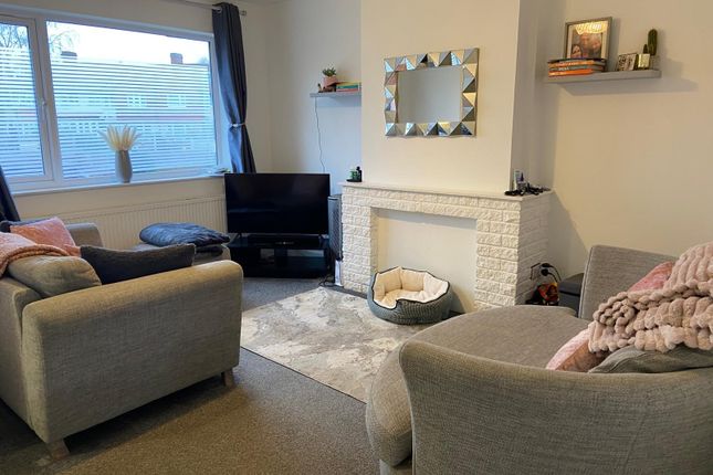 Terraced house to rent in Browning Avenue, Worcester Park