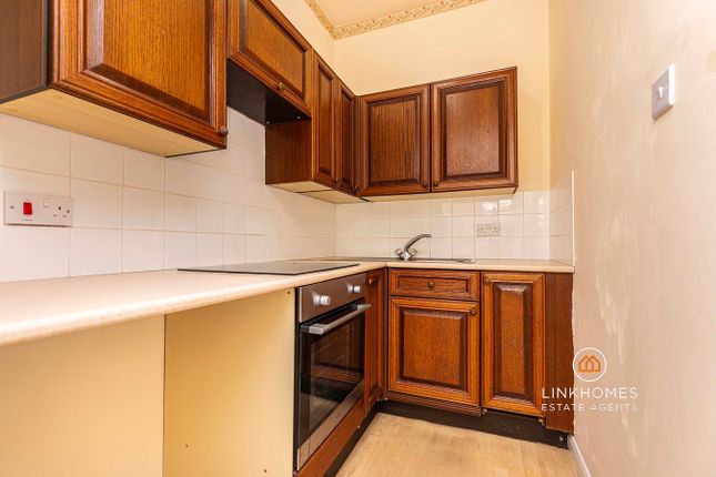 Flat 5, 16, Crescent Road, Bournemouth photo 4