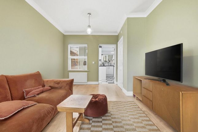 5 Sidmouth Road, London photo 3