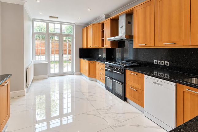 11, Neeld Crescent, Hendon photo 5