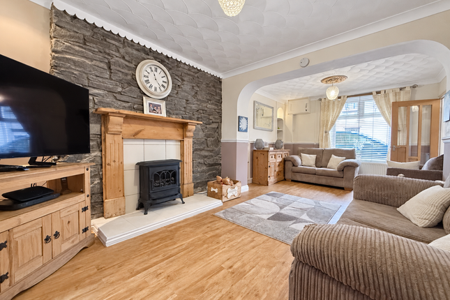 36 Oxford Street, Aberdare photo 3