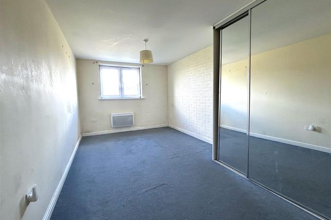 Flat 11 Nautica, The Waterfront, Selby photo 2
