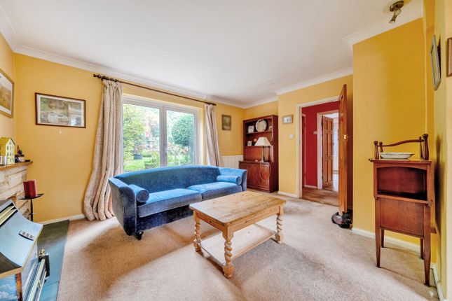 Chestnut Avenue, Surrey photo 4