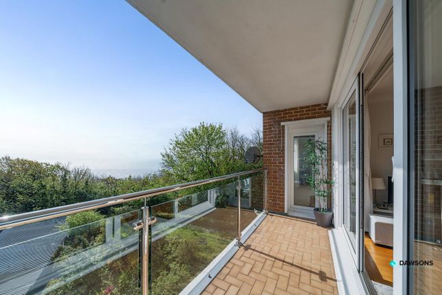 6, Highcliffe Court, Swansea photo 4